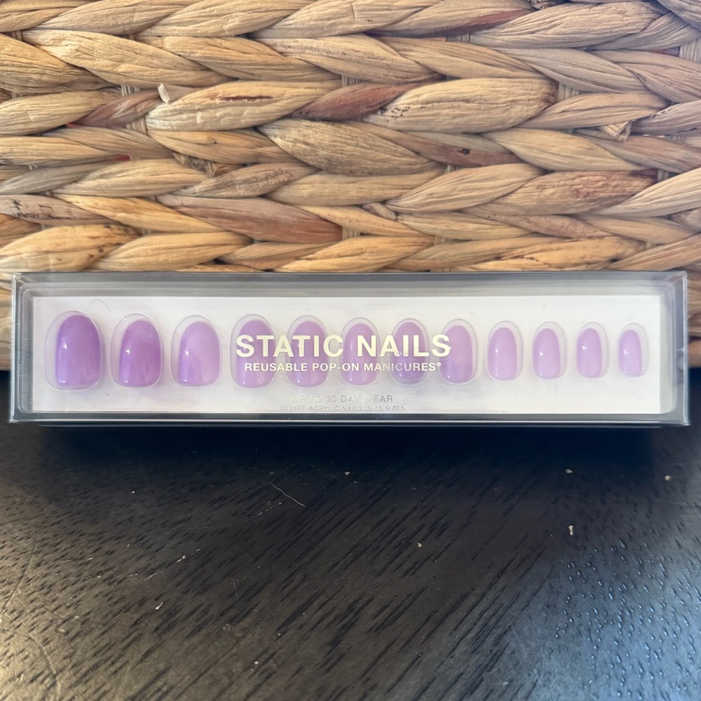 Static Nails ‘Mad Happy’ Round Press-On Nails
